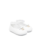 Ballerine per neonata Dolce & Gabbana Kids bianche con placca logo DK0065 AB793 80001 DOLCE & GABBANA KIDS 