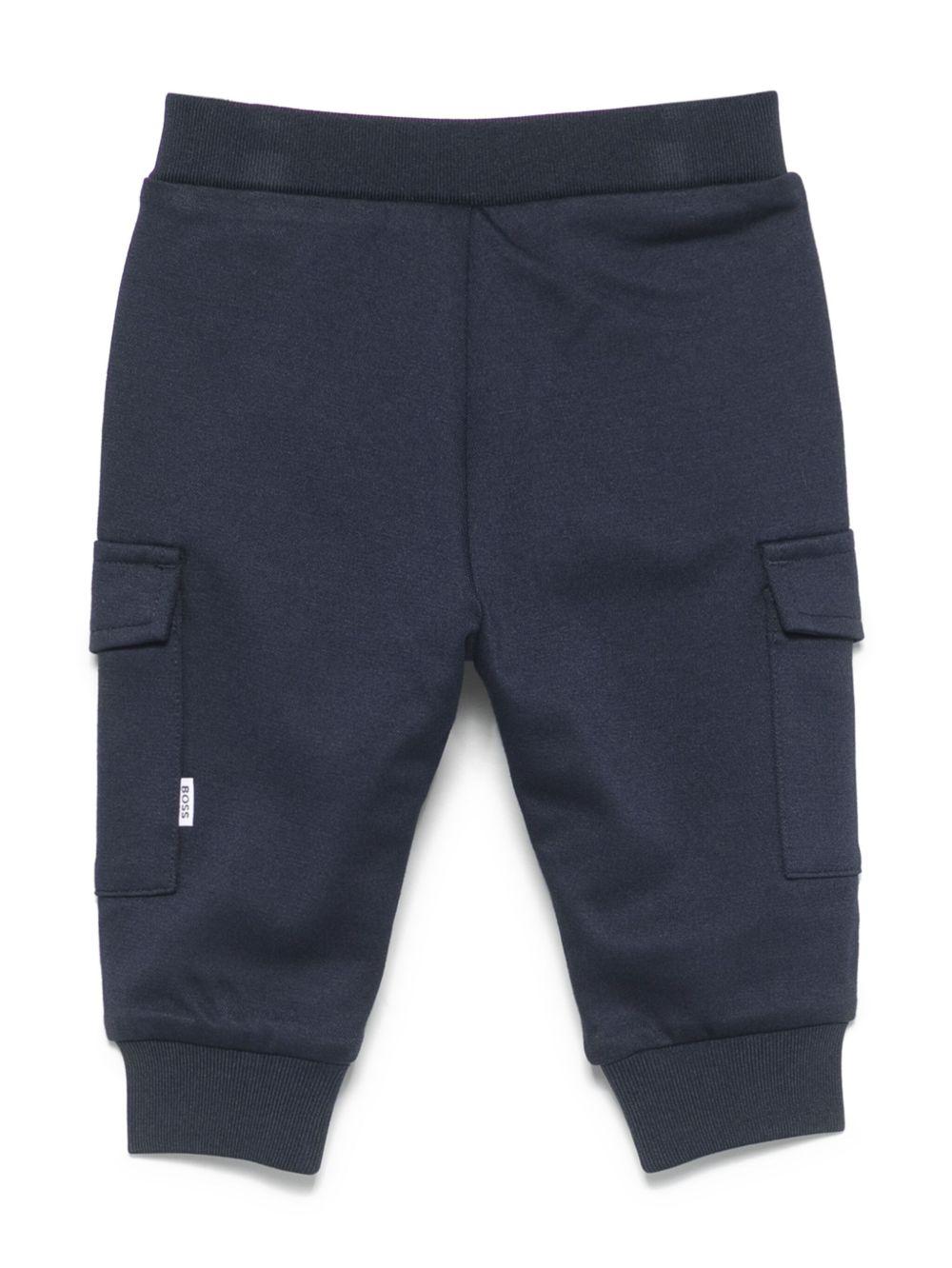 Pantaloni sportivi affusolati per neonato BOSS Kidswear blu con due tasche laterali J52076 849 BOSS KIDS 