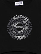 T-shirt per bambina Moschino Kids nera con logo sul davanti HDM070LAA02 60100 MOSCHINO KIDS 