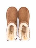Stivali Bailey Bow II per bambina Ugg Kids marrone con dettaglio in shearling 1017397K CHE UGG KIDS 