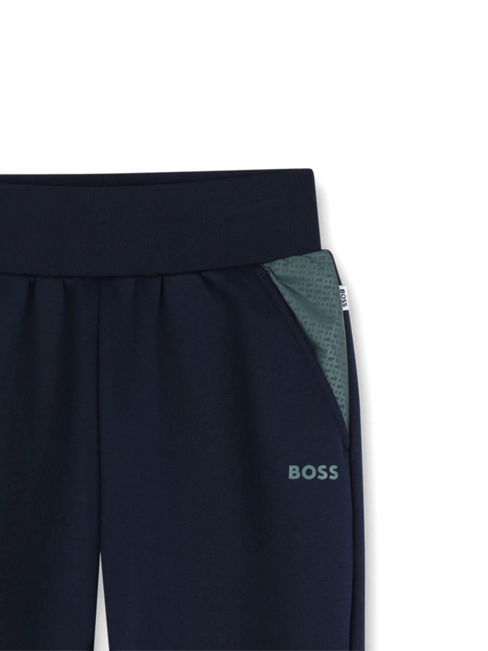 Pantaloni sportivi per bambino Boss Kids blu con logo tono su tono J52908 849 BOSS KIDS 