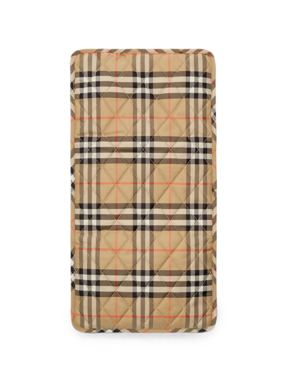 Borsa fasciatoio per neonati Burberry Kids nera in nylon trapuntato con finiture a quadri 8126771 A1189 BURBERRY KIDS 
