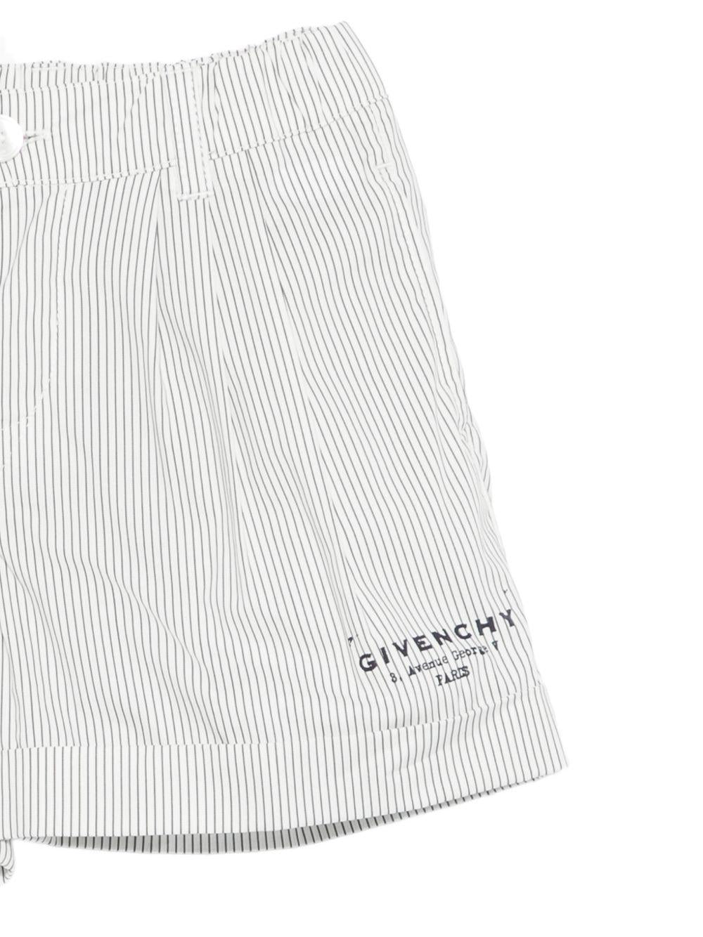 Set camicia e shorts per neonato Givenchy Kids bianco con design a righe H31189 N78 GIVENCHY KIDS 