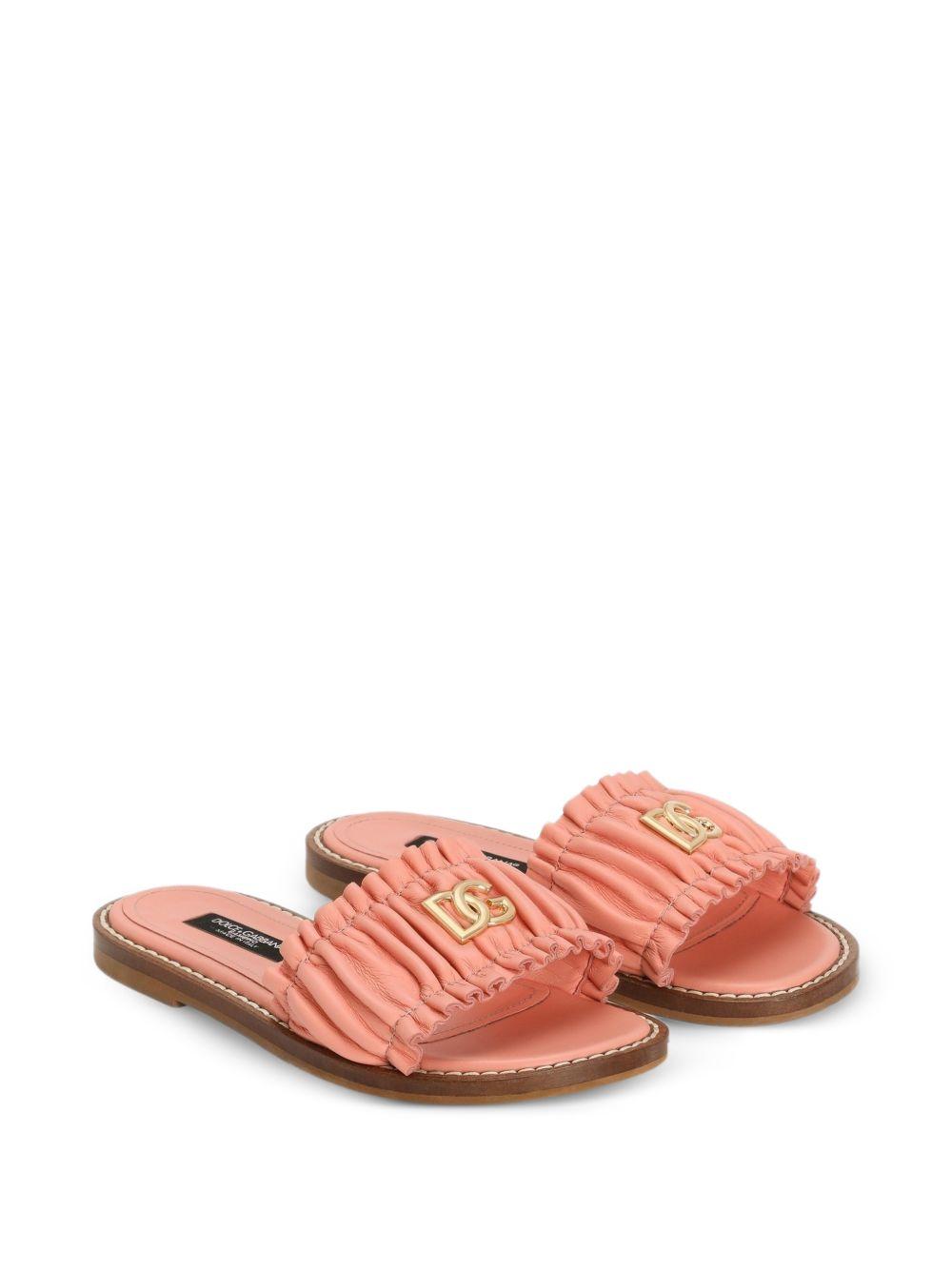 Ciabatte per bambina Dolce & Gabbana Kids rosa con dettaglio logo dorato sul davanti D11373 A1850 88438 DOLCE & GABBANA KIDS 
