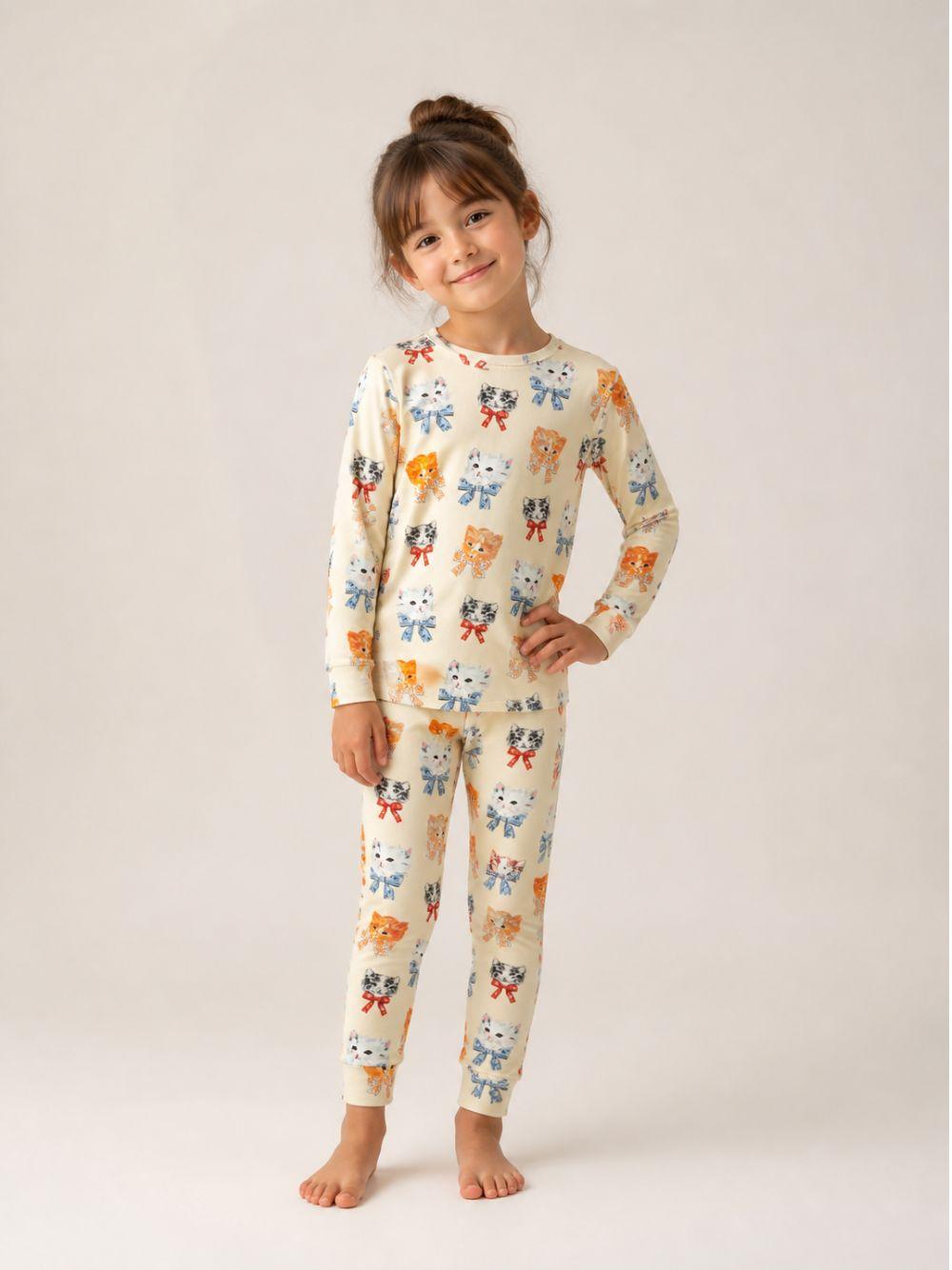 Pigiama per bambini Molo Kids beige con motivo con gattini 6W26R503 5848 MOLO KIDS 