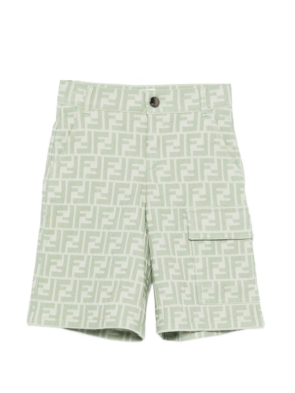 Cargo corti per bambino Fendi Kids verde con logo all-over JMF576 AVW1 F1DS6 FENDI KIDS 