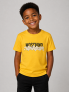 T-shirt per bambini Moschino Kids gialla con stampa grafica con logo H6M058LAA20 51140 MOSCHINO KIDS 