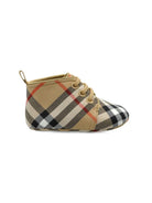 Scarpe primi passi per neonati Burberry Kids beige con motivo a quadri 8128121 B9368 BURBERRY KIDS 