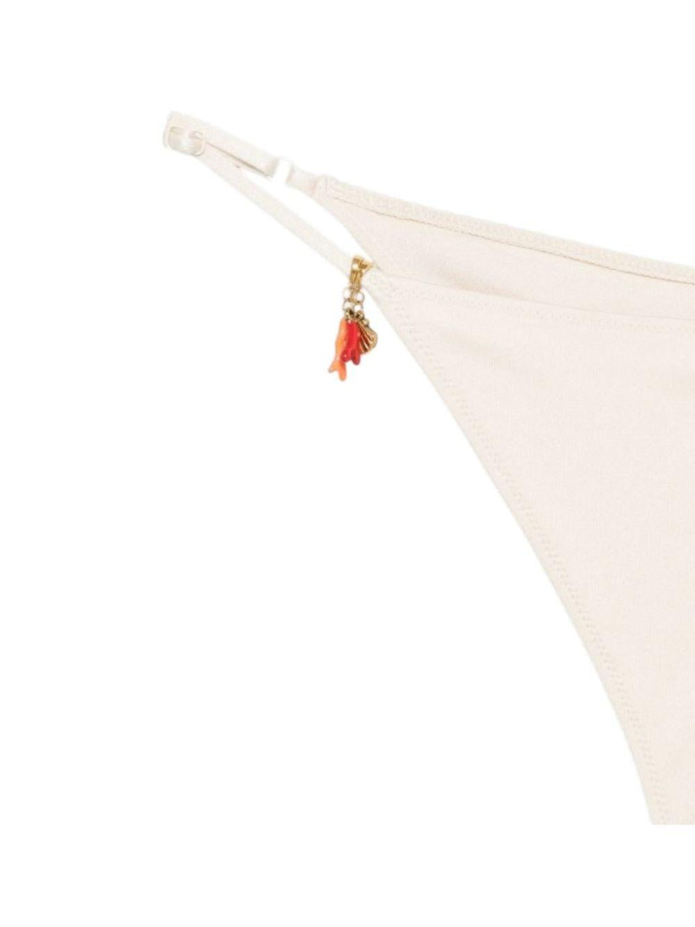 Costume da bagno da donna MC2 Saint Barth beige con dettaglio con ciondoli LEZ0001 01205L MC2 ST. BARTH 