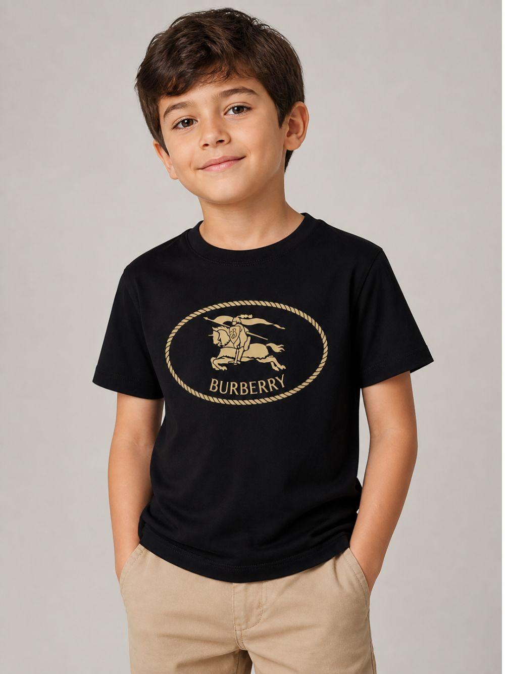 T-shirt per bambini Burberry Kids nera con motivo Equestrian Knight 8125851 A1189 BURBERRY KIDS 
