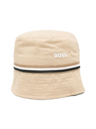 Cappello per bambino Boss Kidswear beige con rifiniture a righe J53100 249 BOSS KIDS 