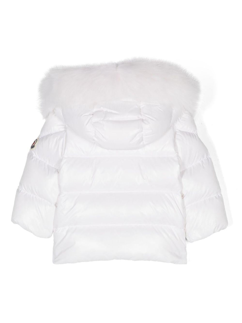 Piumino per neonata Moncler Enfant bianco con design imbottito K29511A00004597Z8 032 MONCLER ENFANT 