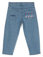 Jeans affusolati con ricamo a zigzag per bambina Missoni Kids blu con logo sul retro - Rubino Kids