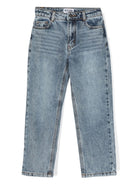 Jeans per bambino Moschino Kids in denim con logo ricamato sulla tasca posteriore - Rubino Kids