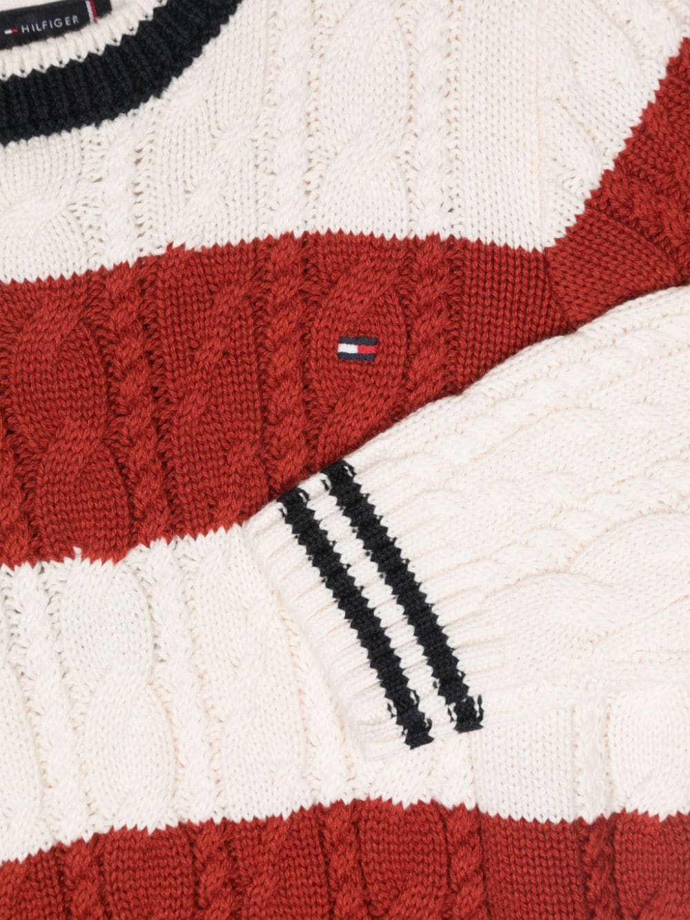 Maglione a righe per bambino Tommy Hilfiger multicolor con maglia intrecciata - Rubino Kids