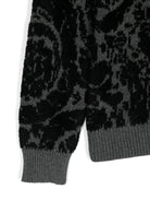 Maglione con motivo Barocco jacquard per bambino Versace Kids nero con scollo rotondo - Rubino Kids