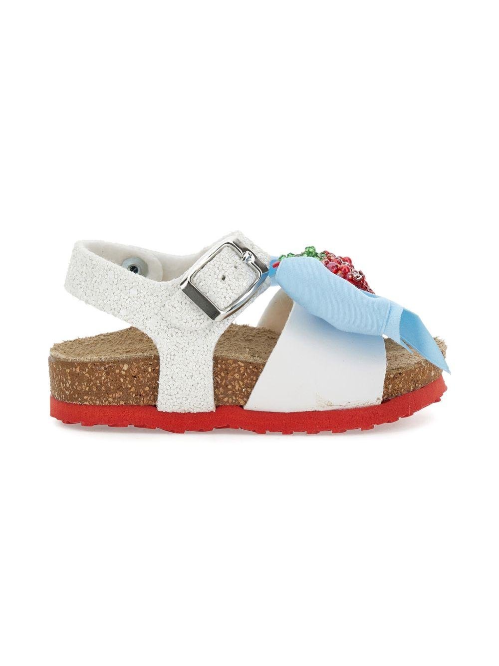 Sandali per bambina Monnalisa bianchi con applicazione fragola - Rubino Kids