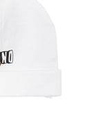 Set cappellino e bavaglino per neonati Moschino Kids bianco con logo sul davanti - Rubino Kids