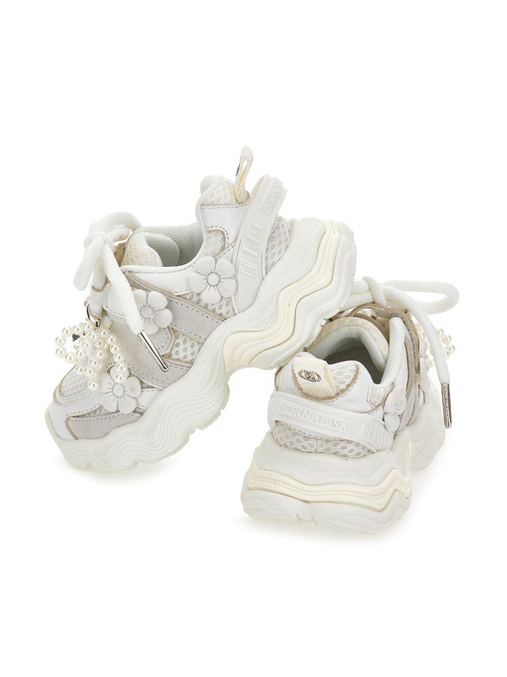 Sneakers per bambina Monnalisa bianche con applicazioni floreali - Rubino Kids