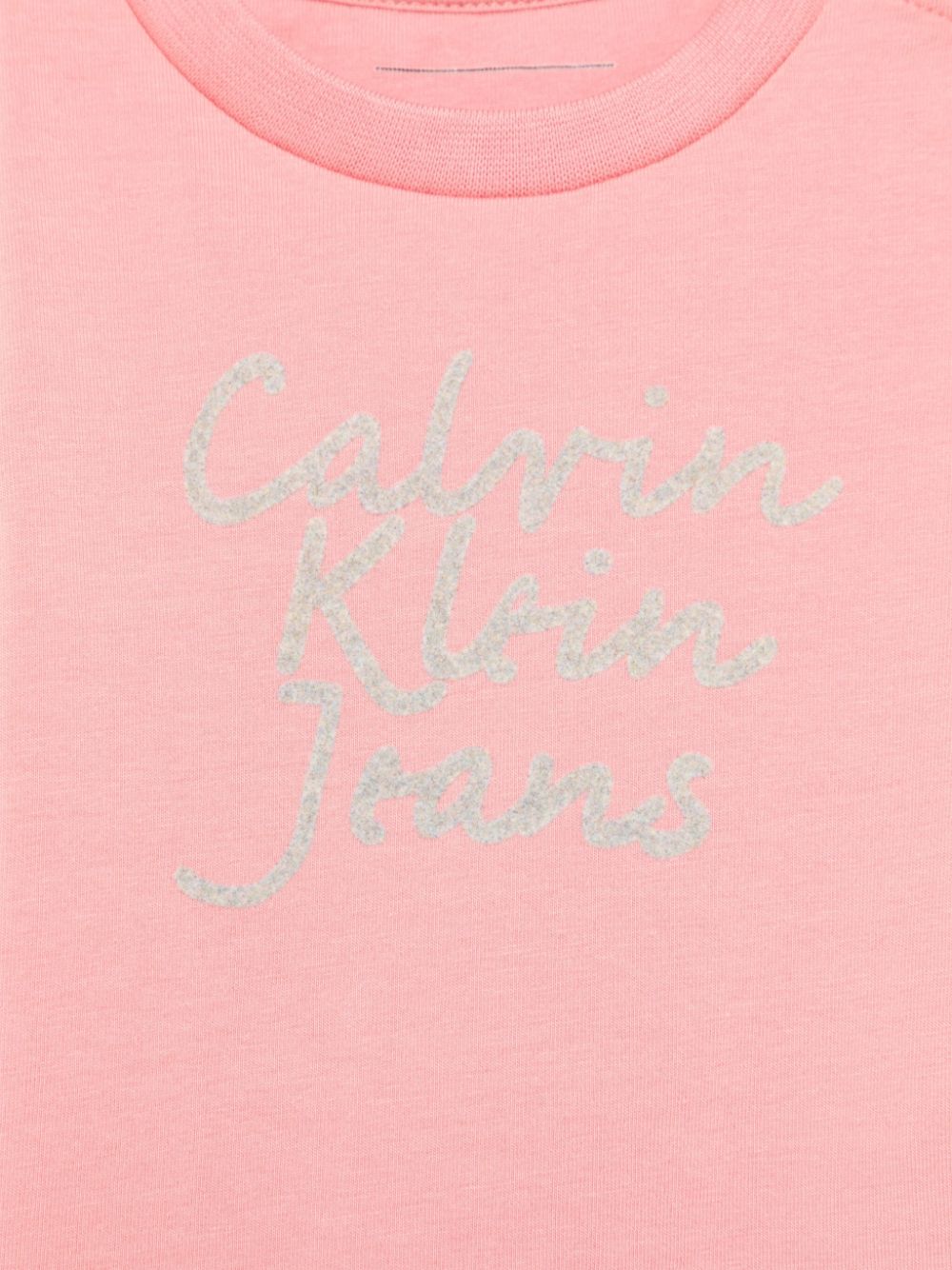 T-shirt con stampa per neonata Calvin Klein Kids rosa con orlo dritto - Rubino Kids