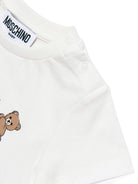 T-shirt per neonati Moschino Kids bianca con due Teddy Bear - Rubino Kids