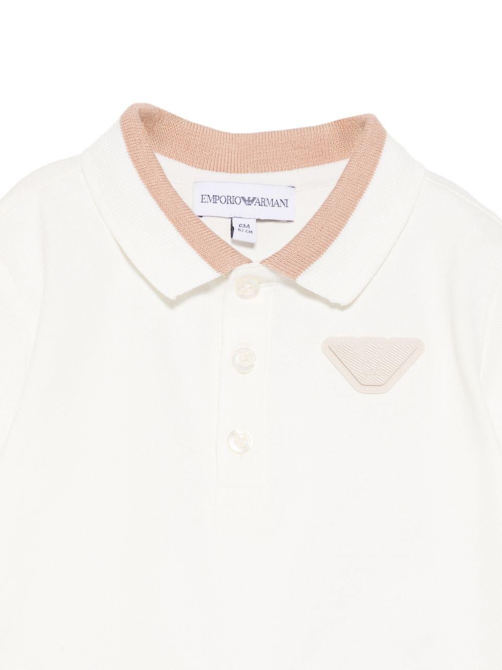 T-shirt per neonato Emporio Armani Kids beige con logo aquila sul davanti - Rubino Kids